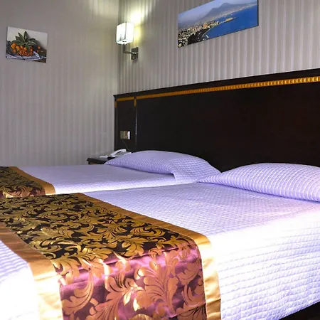 Drago D'oro - Accross From Metro Vittorio Emanuele 3* Roma