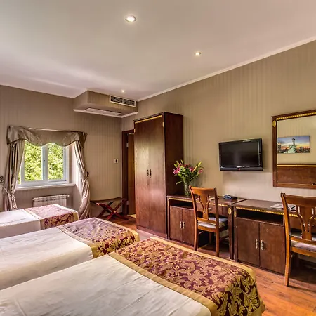 Drago D'oro - Accross From Metro Vittorio Emanuele Alojamento de Acomodação e Pequeno-almoço 3*