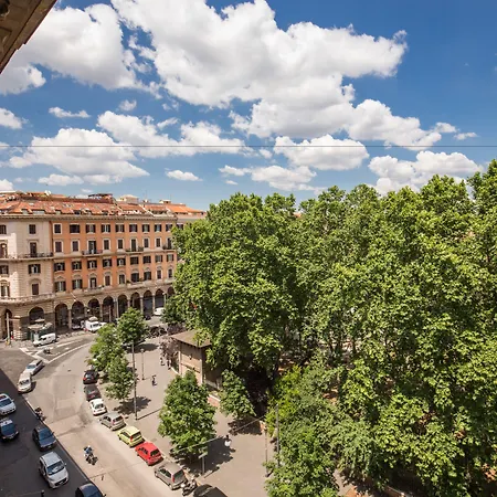 Drago D'oro - Accross From Metro Vittorio Emanuele