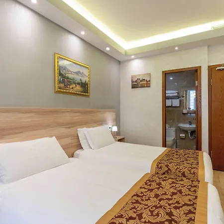 Drago D'oro - Accross From Metro Vittorio Emanuele 3*