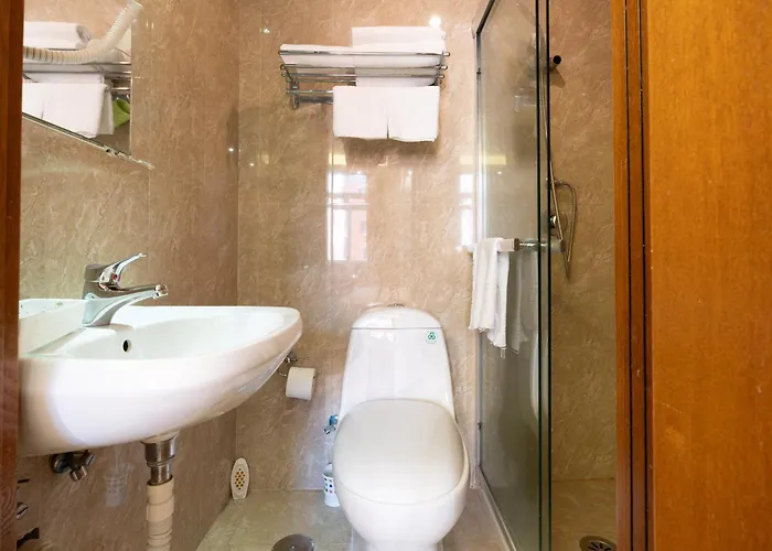 Drago D'oro - Accross From Metro Vittorio Emanuele Рим