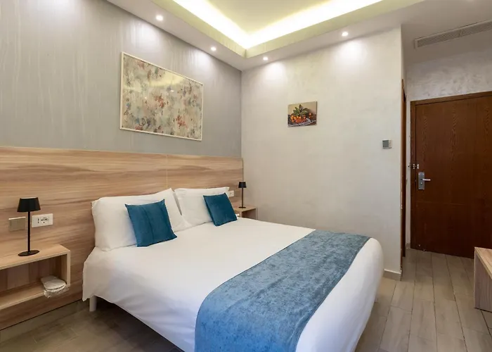 Drago D'oro - Accross From Metro Vittorio Emanuele 3*