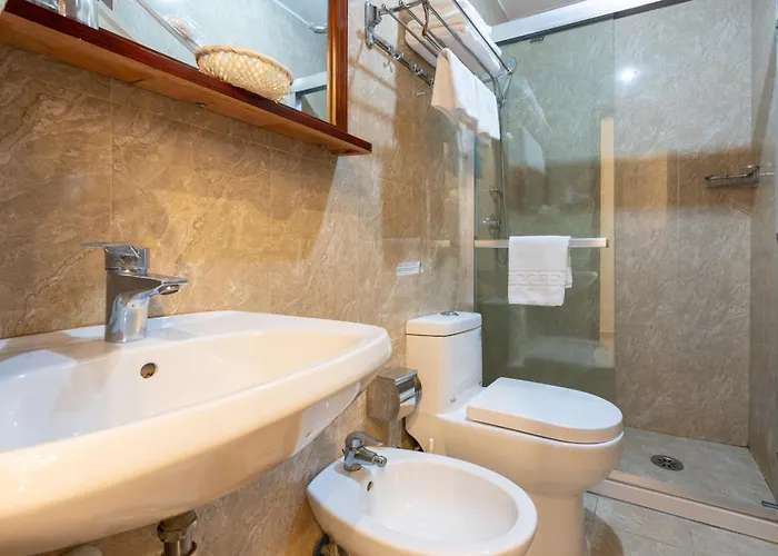 Drago D'oro - Accross From Metro Vittorio Emanuele 3*