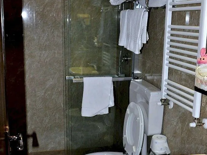 Drago D'oro - Accross From Metro Vittorio Emanuele 3* Рим